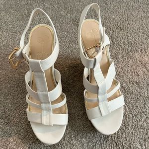 Jessica Simpson white wedges
